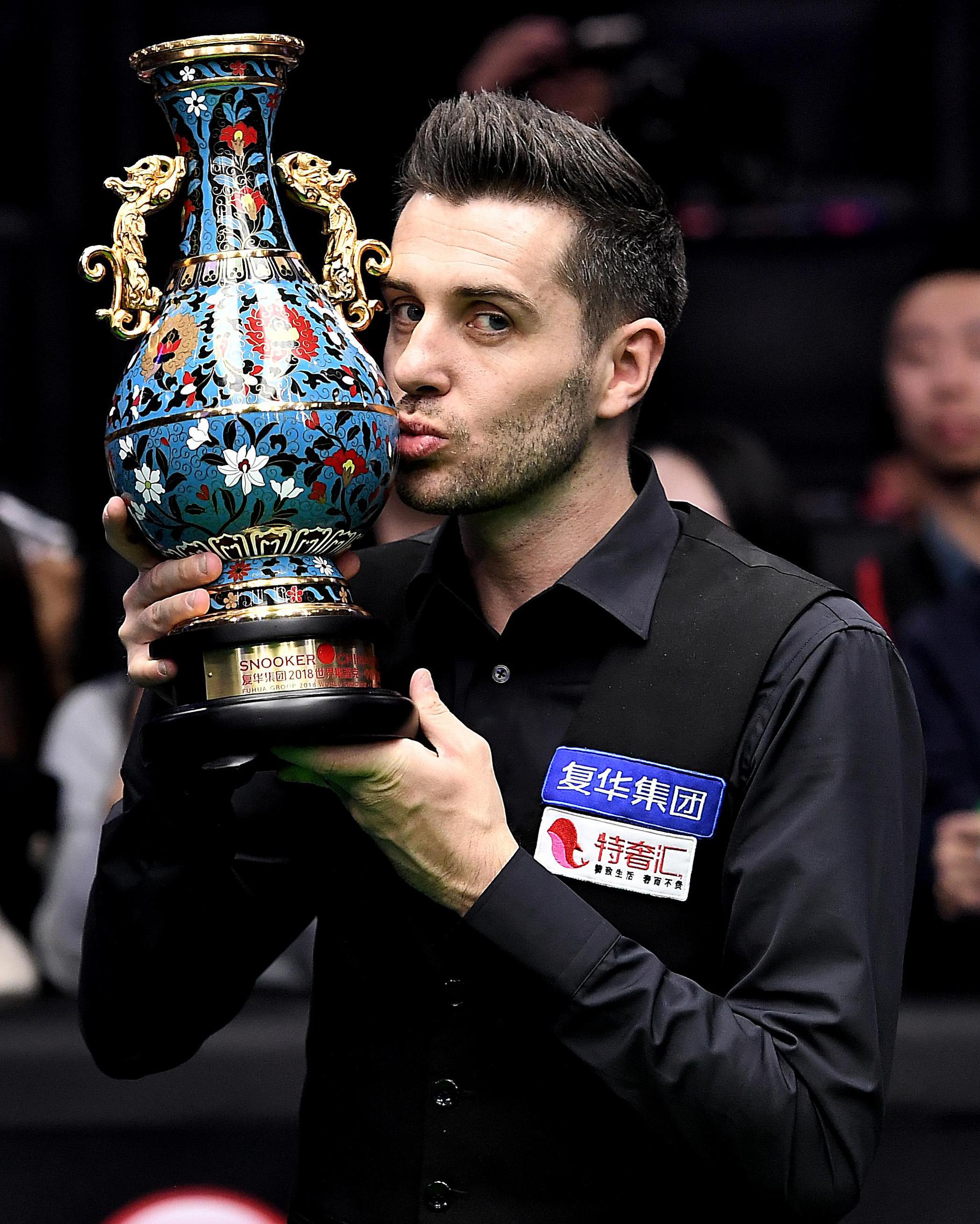 制对方中卫 制对方中卫