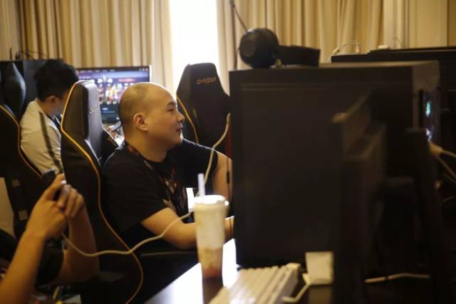 与此同时 与此同时